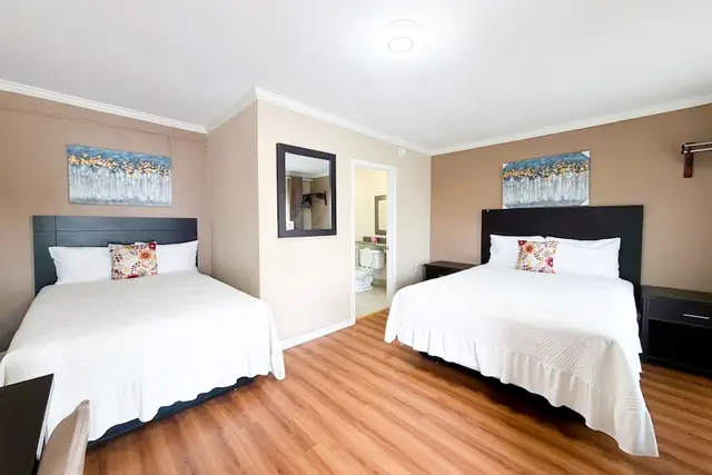Photo 1 - Royal Inn & Suites