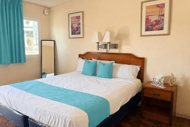 Photo 1 - Mission Bay Motel