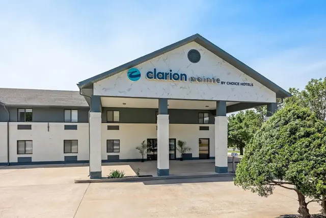 Photo 1 - Clarion Pointe Springfield Southeast