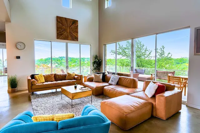 Photo 1 - Luxury 7BR Hill Country Gem With Barndominium