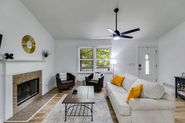 Photo 1 - Tranquil Hideaway Home - Pet-friendly