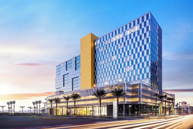 Photo 1 - Springhill Suites San Diego Downtown/Bayfront