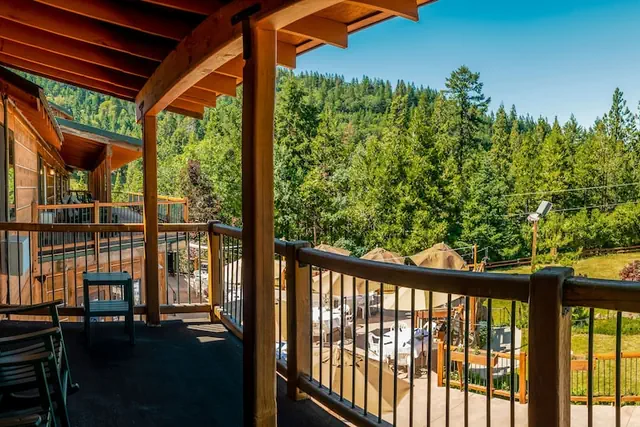Photo 1 - Callahan's Mountain Lodge