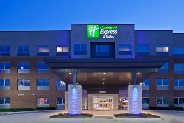 Photo 1 - Holiday Inn Express & Suites Des Moines Downtown by IHG