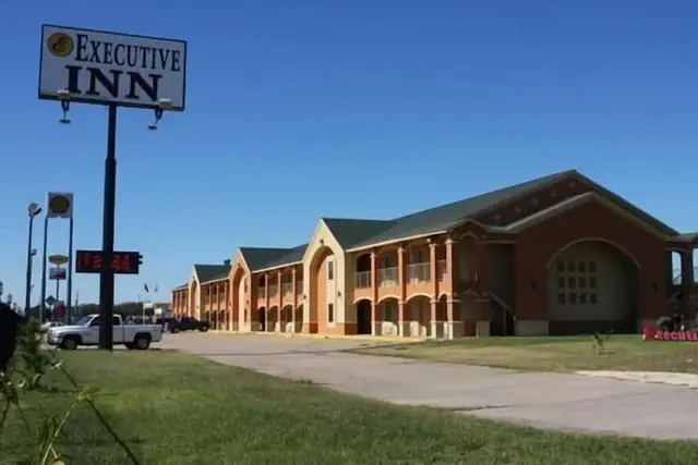Photo 1 - Executive Inn