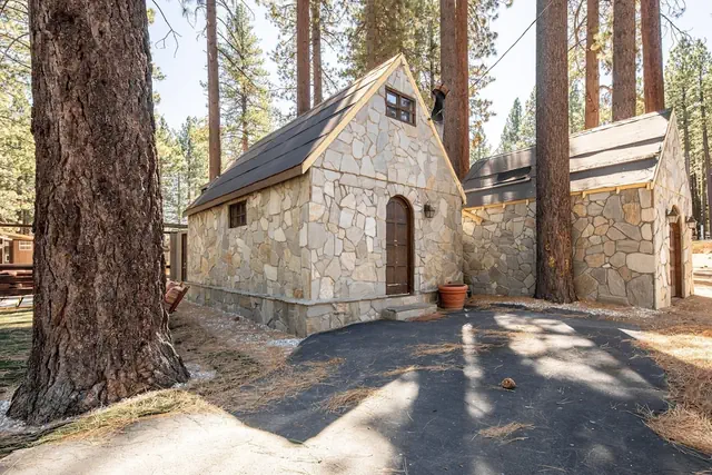 Photo 1 - Emerald Bay Lodge