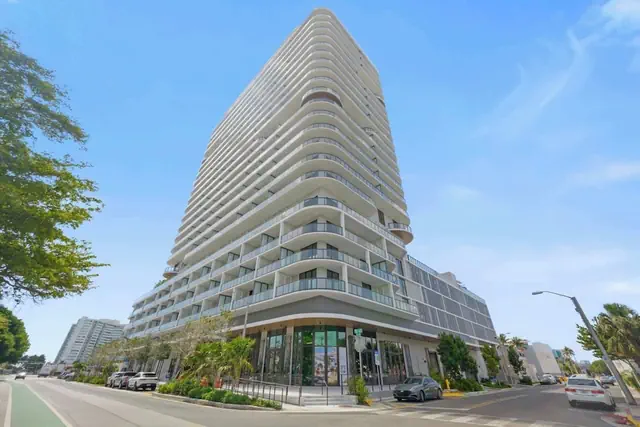 Photo 1 - NOK Classy 2BR in Miami Beach