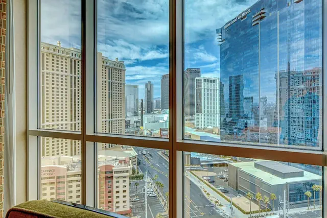 Photo 1 - Incredible Studio Strip Views 10609