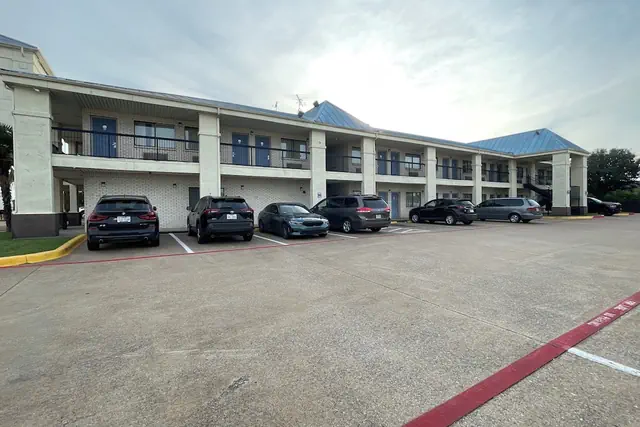 Photo 1 - MESQUITE INN & SUITES