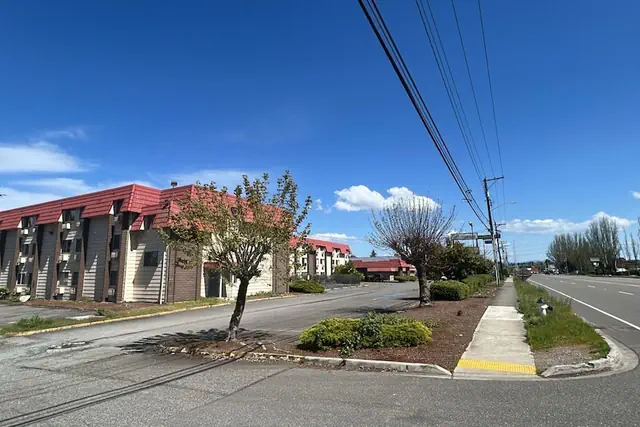 Photo 1 - Tacoma Port Inn Fife I-5