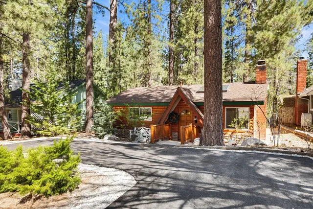 Photo 1 - Bear Hug Hideaway