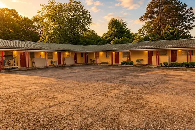 Photo 1 - Sunrise Inn Cordele GA Near I 75