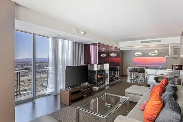 Photo 1 - Palms 1 BR Mountain View W/ Balcony