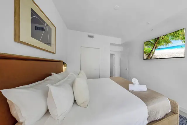Photo 1 - Elite 1BR & Rooftop Pool in Miami