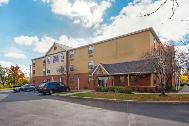 Photo 1 - Motel 6 Suites Rochester Henrietta, NY 