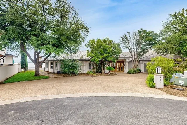 Photo 1 - Luxe Lakefront Retreat With Private Pool, Spa, Lakeside Terrace, Gourmet Kitchen