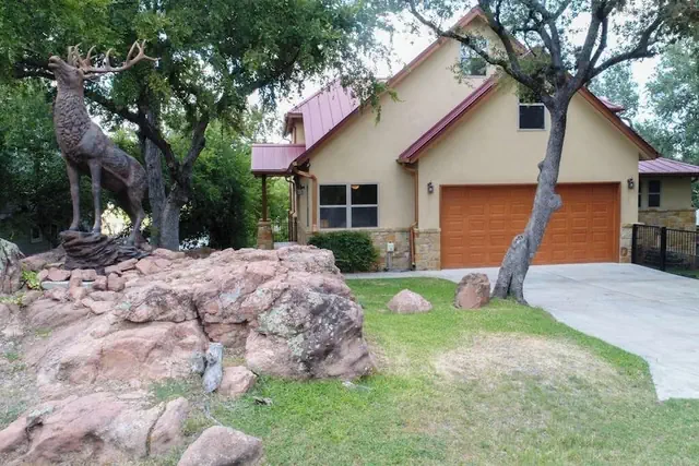 Photo 1 - Lakefront Home With Wifi, Entertainment, Dock & Lake Views - Dogs OK