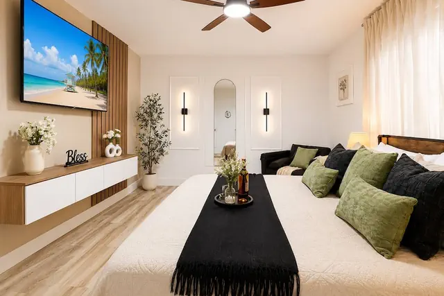 Photo 1 - Modern Suite King Bed Free Parking
