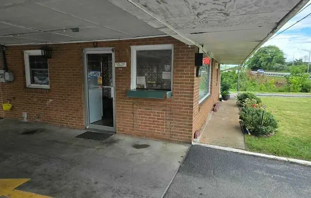 Photo 1 - Hometown Inn Rocky Mount VA