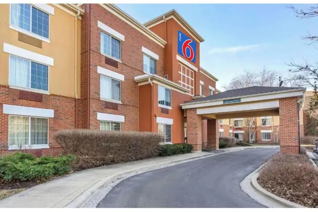 Photo 1 - Motel 6 Chicago Vernon Hills Lincolnshire IL