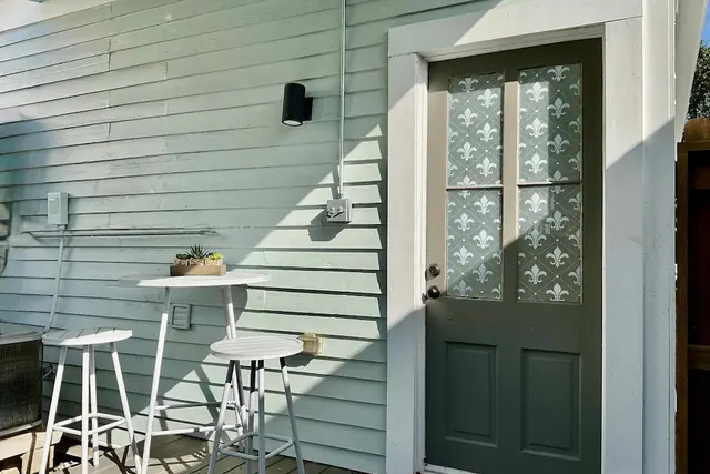 Photo 1 - Krewe Cottage - Near Beach & The Strand