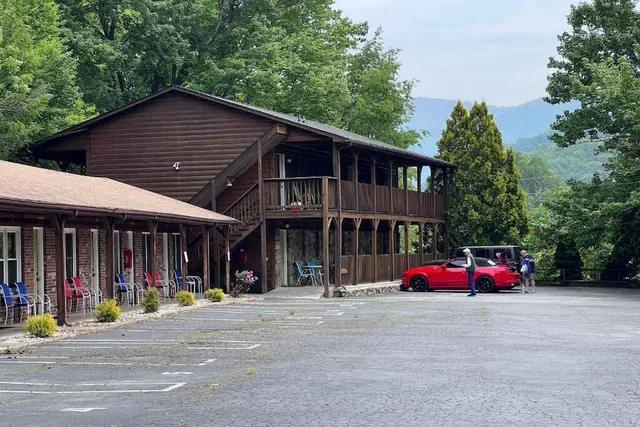 Photo 1 - Stony Creek Motel