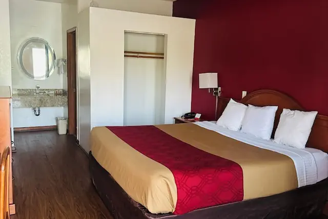 Photo 1 - Econolodge inn and suites