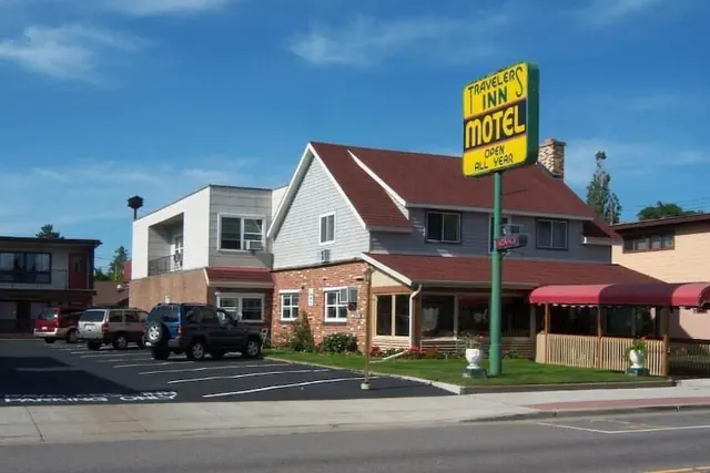Photo 1 - Travelers Inn Motel - Eagle River Downtown