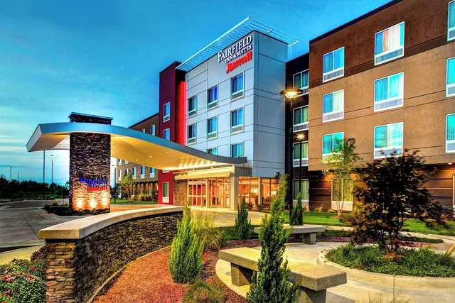Photo 1 - Fairfield Inn & Suites Lansing at Eastwood