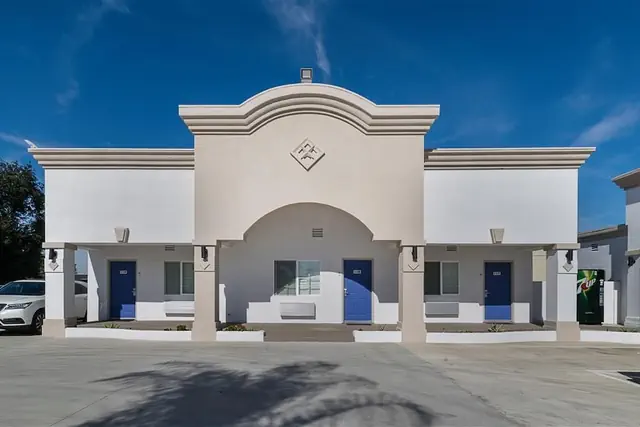 Photo 1 - Motel 6 Lomita, CA