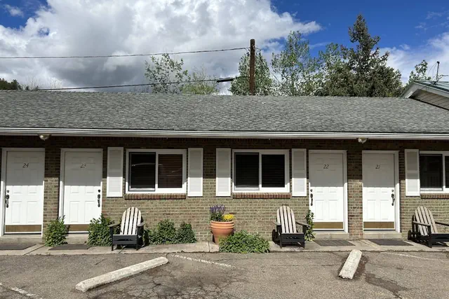 Photo 1 - Columbine INN
