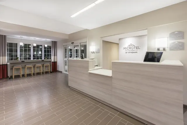 Photo 1 - Microtel Inn & Suites By Wyndham Perry