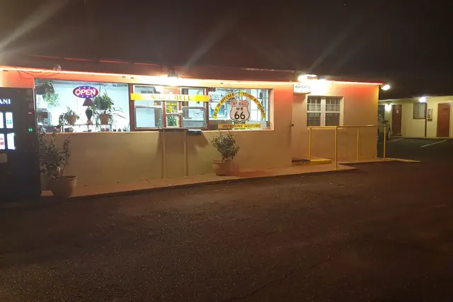 Photo 1 - Americana Motel