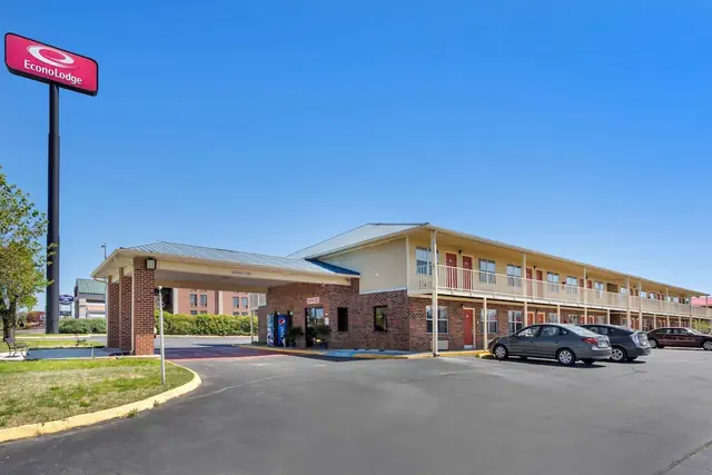 Photo 1 - Econo Lodge Athens I-75