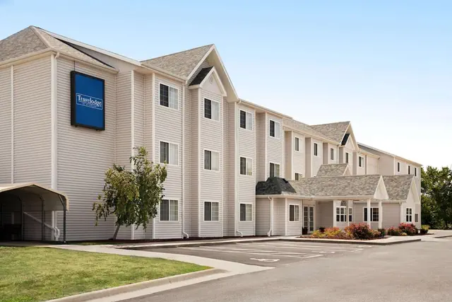 Photo 1 - Travelodge by Wyndham Fort Scott