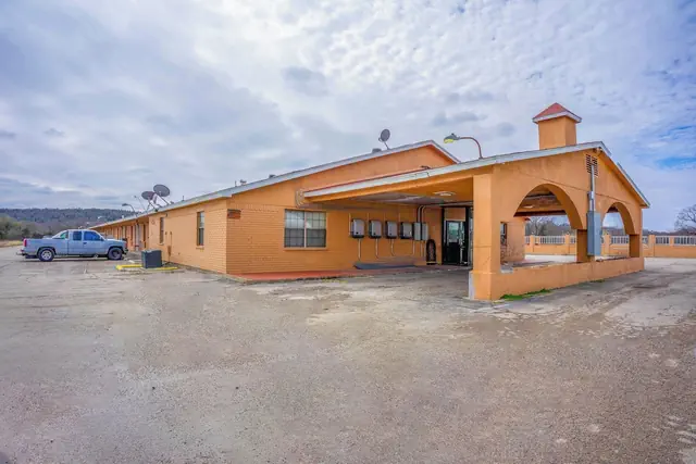 Photo 1 - Executive Inn By OYO Mineral Wells US-180