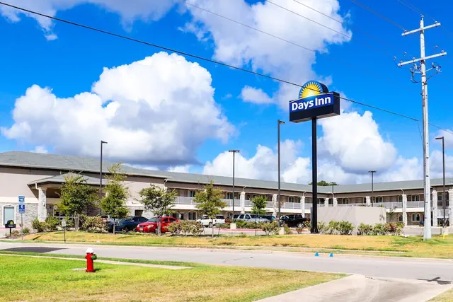 Photo 1 - Econo Lodge