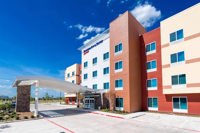 Photo 1 - Fairfield Inn & Suites by Marriott Dallas Waxahachie