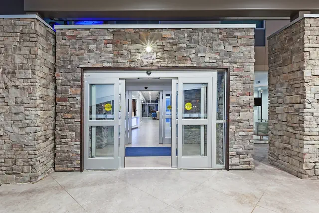 Photo 1 - Holiday Inn Express & Suites Coffeyville by IHG