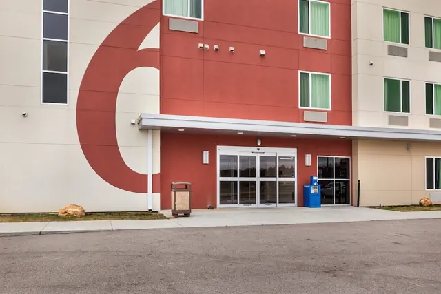 Photo 1 - Motel 6 Poplar Bluff, MO