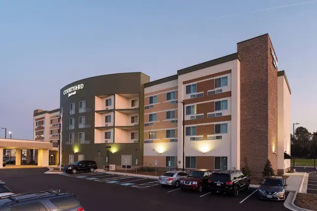 Photo 1 - Courtyard By Marriott Fayetteville Fort Bragg Spring Lake
