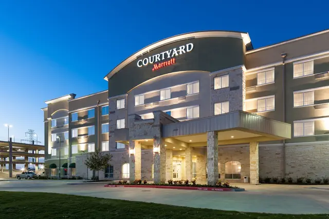 Photo 1 - Courtyard by Marriott Dallas Plano/Richardson