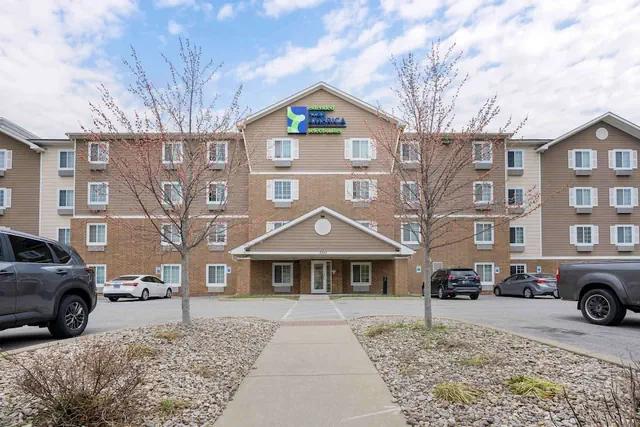 Photo 1 - Extended Stay America Select Suites - Louisville - Airport