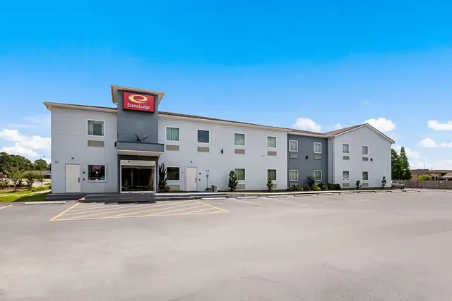 Photo 1 - Econo Lodge Baton Rouge University Area