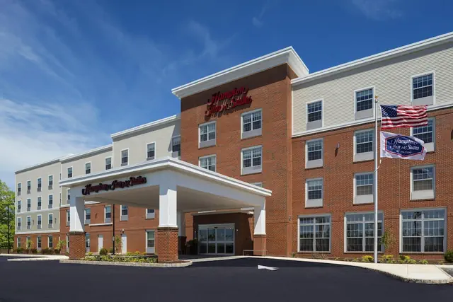 Photo 1 - Hampton Inn & Suites Bridgewater