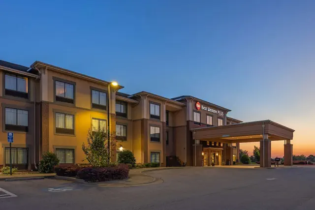 Photo 1 - Best Western Plus Tuscumbia Muscle Shoals Hotel and Suites