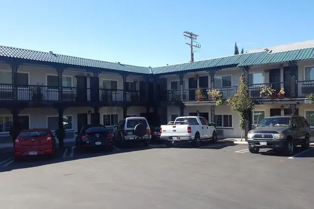 Photo 1 - Welcome Inn on Colorado Blvd