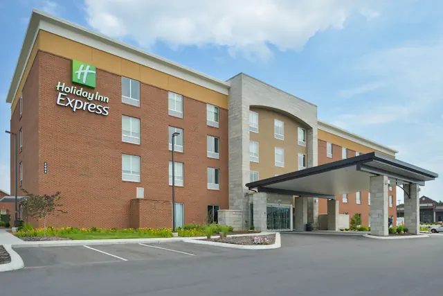 Photo 1 - Holiday Inn Express Spring Hill by IHG