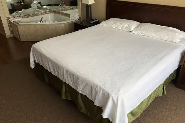 Photo 1 - Allen Park Motor Lodge