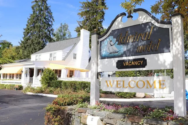 Photo 1 - Admiral Motel